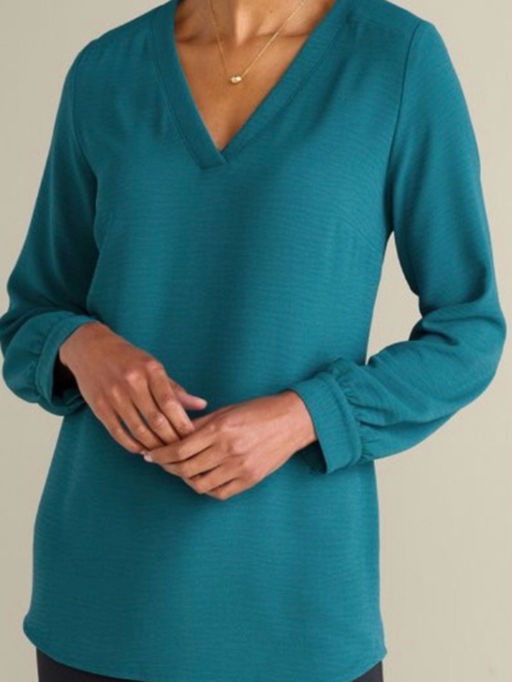 T103 Soft Surroundings 2X Green V Neck Top